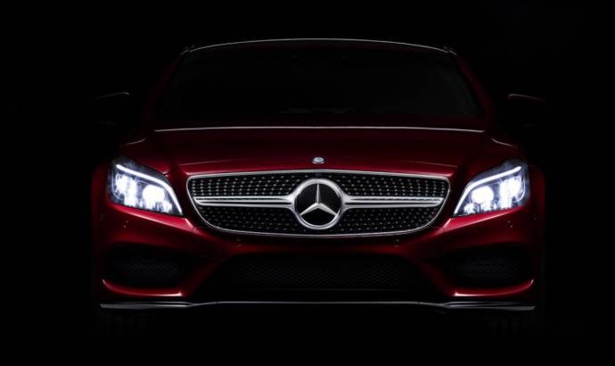 2015 Mercedes CLS-Class MULTIBEAM LED Headlight technology debut