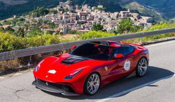 Ferrari F12 TRS officially unveiled (+Video)