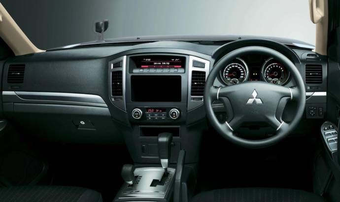 2015 Mitsubishi Pajero facelift introduced in Japan
