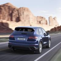 2015 Porsche Cayenne facelift unveiled