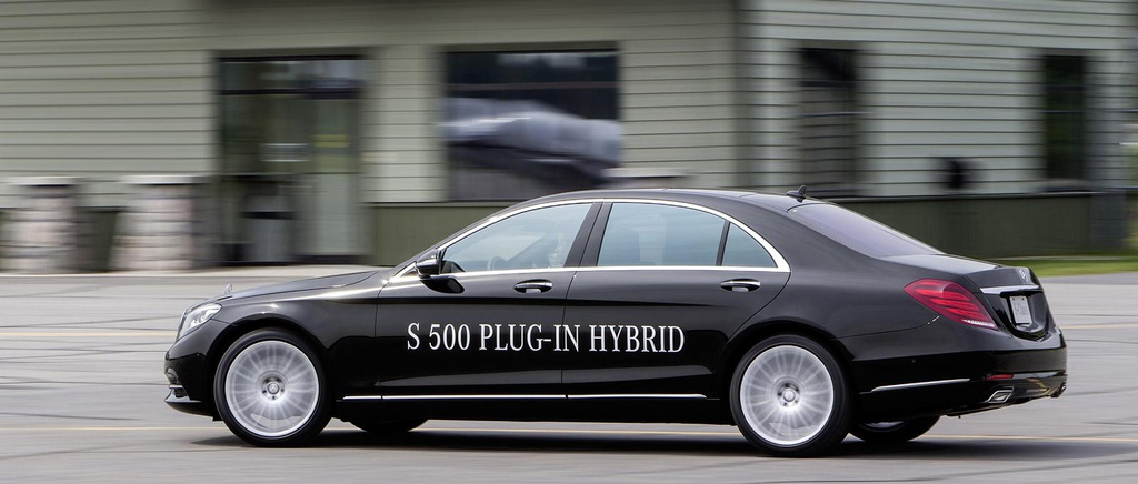 Mercedes S500 Plug-in Hybrid promotes F1 technology