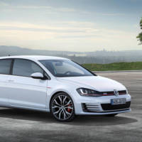 Volkswagen Golf GTI Performance review by Evo