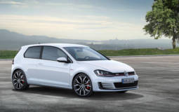 Volkswagen Golf GTI Performance review by Evo
