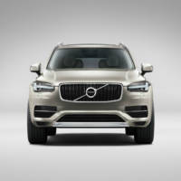 2015 Volvo XC90 official photos and details