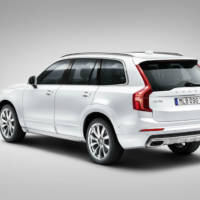 2015 Volvo XC90 official photos and details