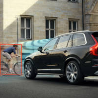 2015 Volvo XC90 official photos and details