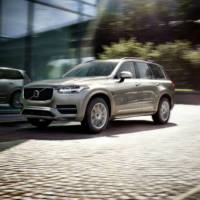 2015 Volvo XC90 official photos and details