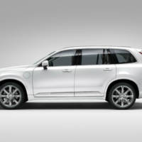 2015 Volvo XC90 official photos and details