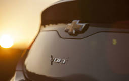 2016 Chevrolet Volt teased ahead of NAIAS debut