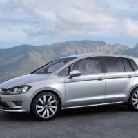 Volkswagen Golf Sportsvan reviewed in UK