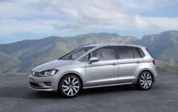 Volkswagen Golf Sportsvan reviewed in UK