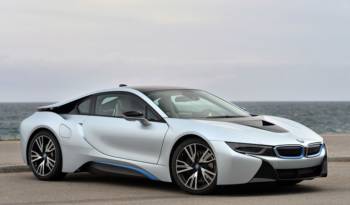 2015 BMW i8 US review by Motor Trend