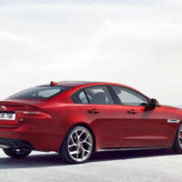 2015 Jaguar XE officially unveiled