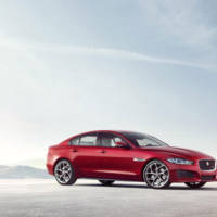 2015 Jaguar XE officially unveiled