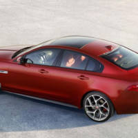 2015 Jaguar XE officially unveiled