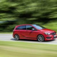 2015 Mercedes B-Class facelift unveiled ahead of Paris