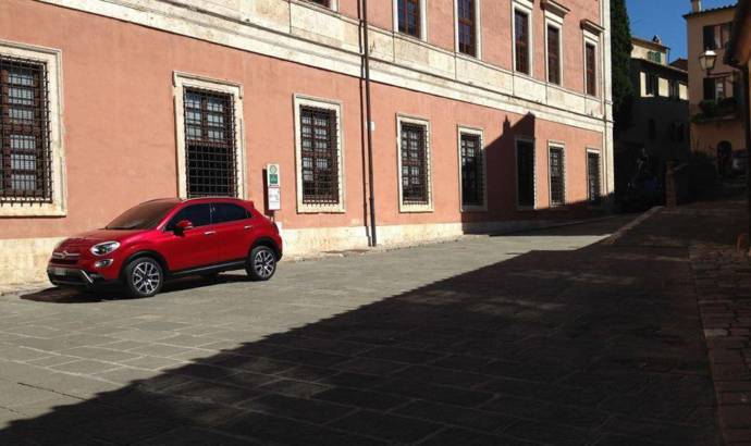 Fiat 500X first teaser image