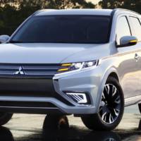 Mitsubishi Outlander PHEV Concept S unveiled ahead of Paris Motor Show