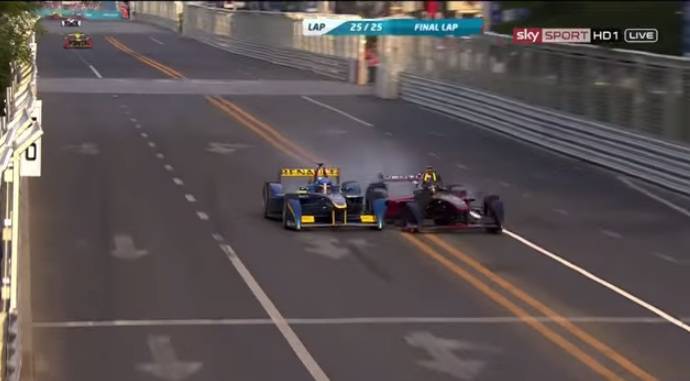 The first Formula E race ended with a big crash between Prost and Heidfeld