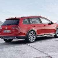 Volkswagen Golf Alltrack introduced ahead of Paris Motor Show