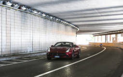 Ferrari California T reviewed by Raffaele De Simone (VIDEO)