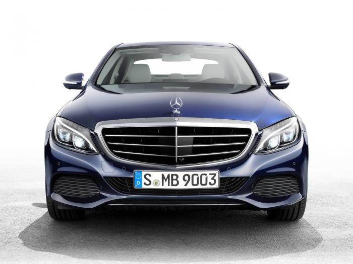 2014 Mercedes C400 is the more affordable solution to an S Class