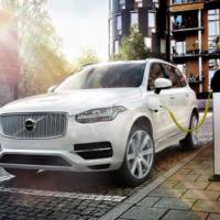 2015 Volvo XC90 T8 details emerge