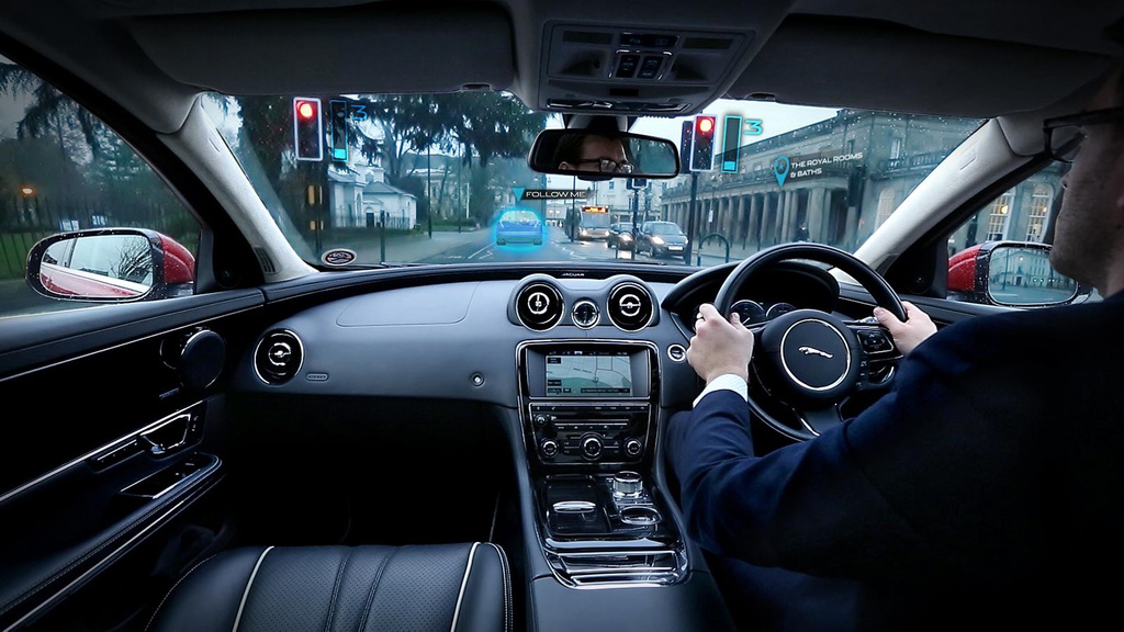 Jaguar and Land Rover introduce transparent front pillars