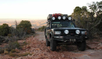 Land Rover Discovery celebrates 25 years with special video