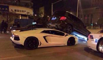 The most hilarious Lamborghini Aventador crash