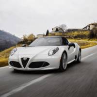 2015 Alfa Romeo 4C Spider unveiled in Detroit