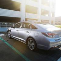 2016 Hyundai Sonata Hybrid unveiled in NAIAS 2015