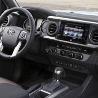 2016 Toyota Tacoma - Official pictures and details