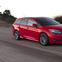 Ford Focus ST Wagon driven on circuit