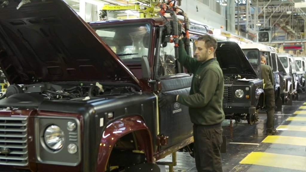 How is made: the ageing Land Rover Defender