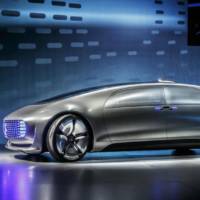 Mercedes-Benz F 015 Luxury in Motion concept revealed at 2015 CES