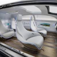 Mercedes-Benz F 015 Luxury in Motion concept revealed at 2015 CES