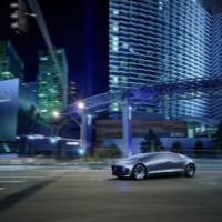 Mercedes-Benz F 015 Luxury in Motion concept revealed at 2015 CES