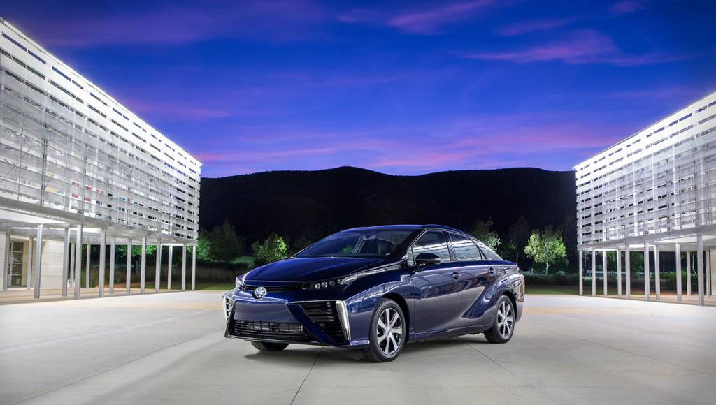 Toyota received 1500 orders for Mirai in one month
