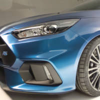 2015 Ford Focus RS unveiled with 315 hp