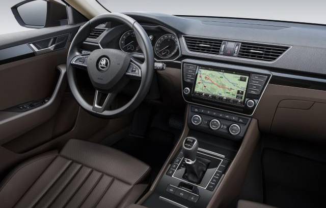 2015 Skoda Superb first interior photo