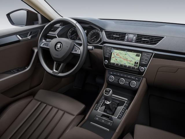 2015 Skoda Superb first interior photo