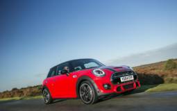 MINI Sport Pack adds some extra equipment