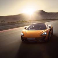 2015 McLaren 570S Coupe officially revealed