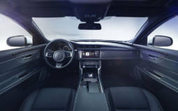 2016 Jaguar XF first photos