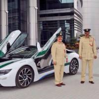 BMW i8 joins the Dubai police fleet