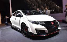 Geneva 2015 - Honda Civic Type R flexes its muscles