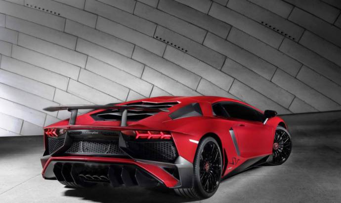 Lamborghini Aventador LP750-4 Superveloce promo introduced