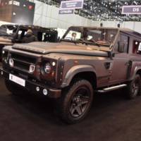 Land Rover Defender Flying Huntsman by Kahn Design is the ultimate off-roading machine