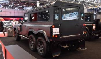 Land Rover Defender Flying Huntsman by Kahn Design is the ultimate off-roading machine